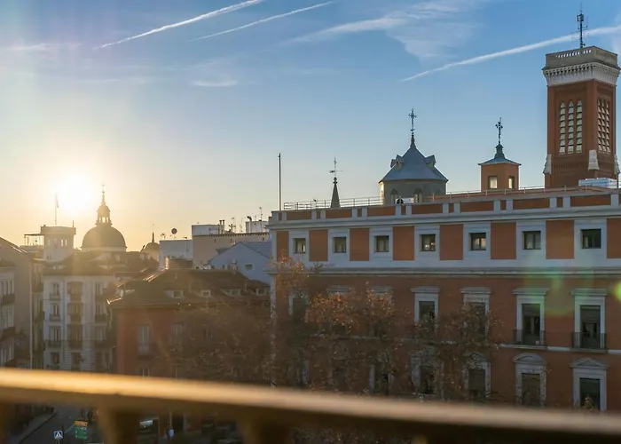 1851: Exceptional 19Th Century Studio In Madrid